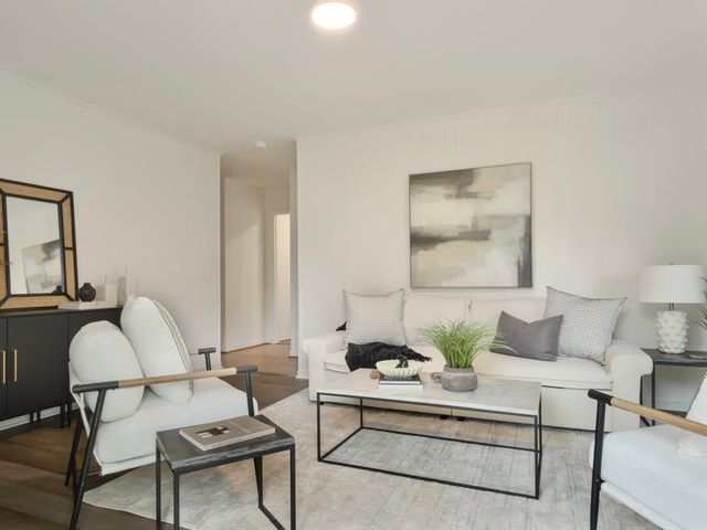 1020 Yeamans Hall Road, Hanahan, SC 29410