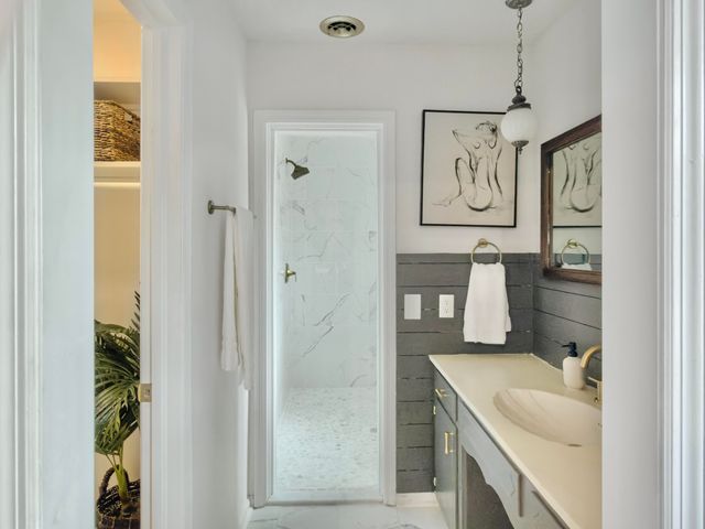 1020 Yeamans Hall Road, Hanahan, SC 29410