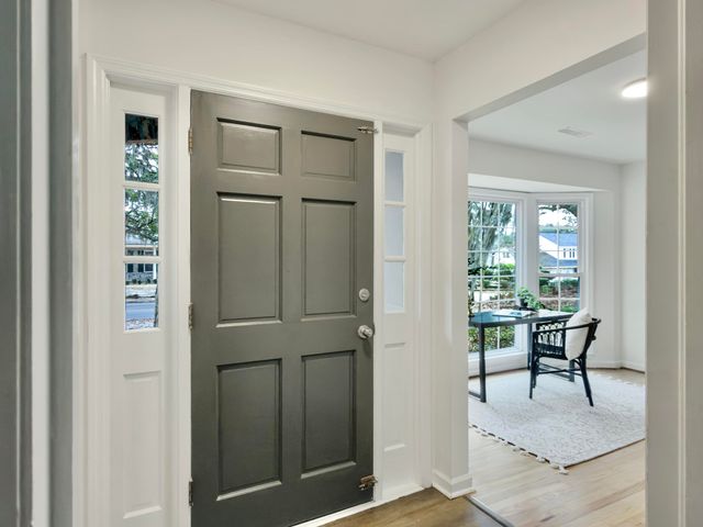 1020 Yeamans Hall Road, Hanahan, SC 29410