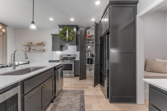 8 Rath Drive, Bella Vista, AR 72715