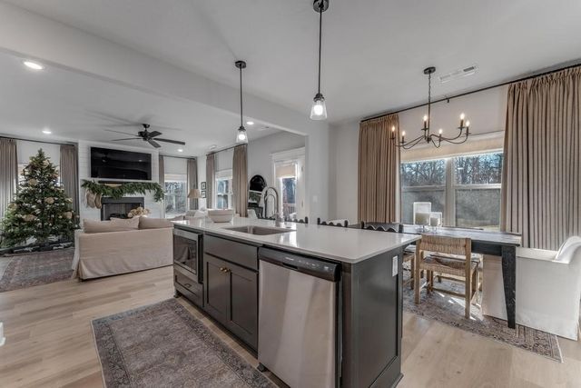 8 Rath Drive, Bella Vista, AR 72715