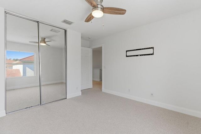 220 Blackbird Lane, Jupiter, FL 33458