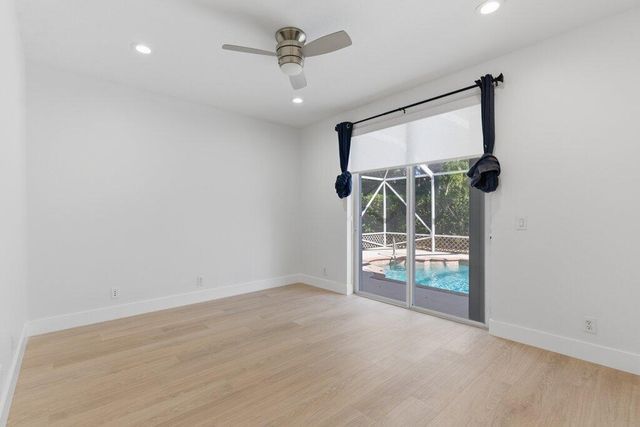 220 Blackbird Lane, Jupiter, FL 33458