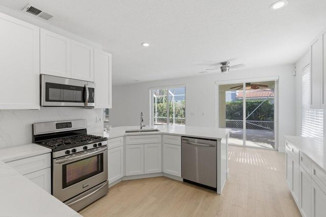 220 Blackbird Lane, Jupiter, FL 33458