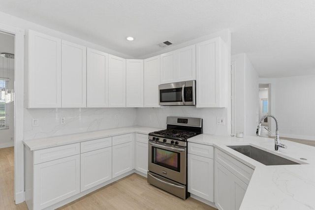 220 Blackbird Lane, Jupiter, FL 33458