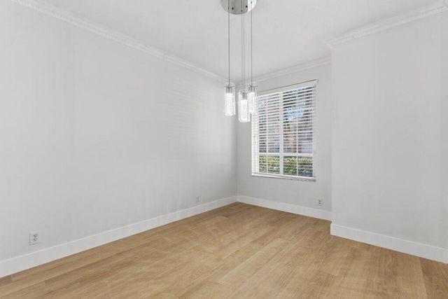 220 Blackbird Lane, Jupiter, FL 33458