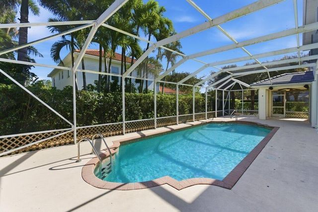 220 Blackbird Lane, Jupiter, FL 33458