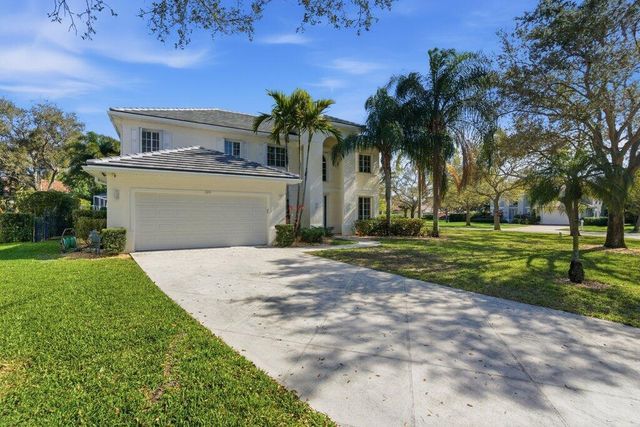 220 Blackbird Lane, Jupiter, FL 33458