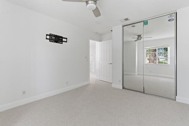 220 Blackbird Lane, Jupiter, FL 33458