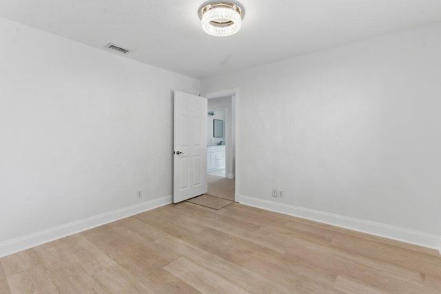 220 Blackbird Lane, Jupiter, FL 33458