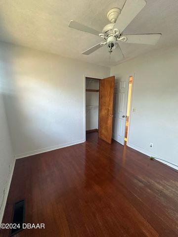 736 White Street, Daytona Beach, FL 32114