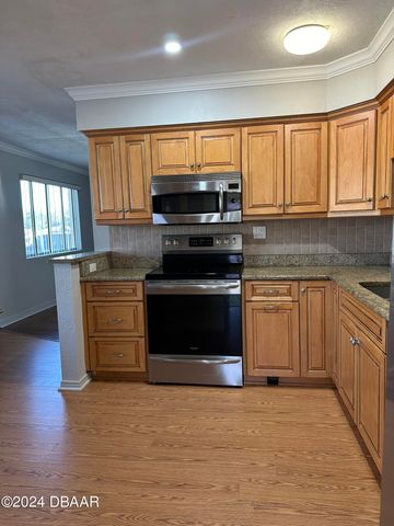 736 White Street, Daytona Beach, FL 32114