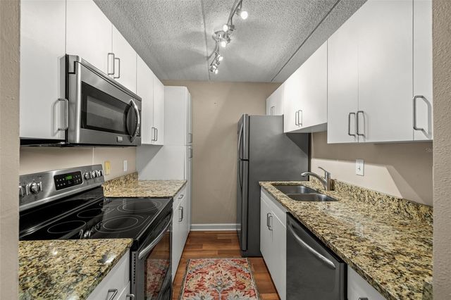 3325 BAYSHORE BOULEVARD B13, Tampa, FL 33629