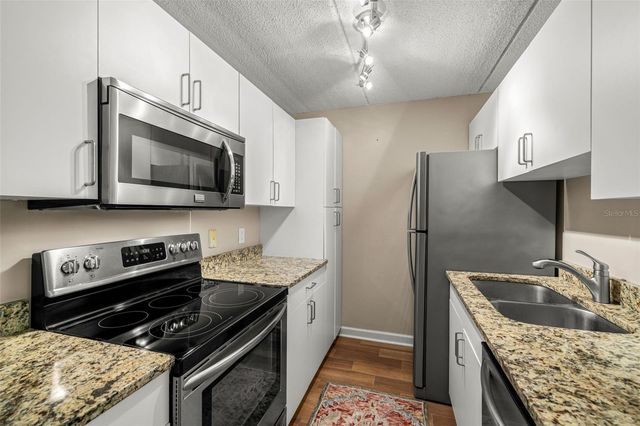 3325 BAYSHORE BOULEVARD B13, Tampa, FL 33629