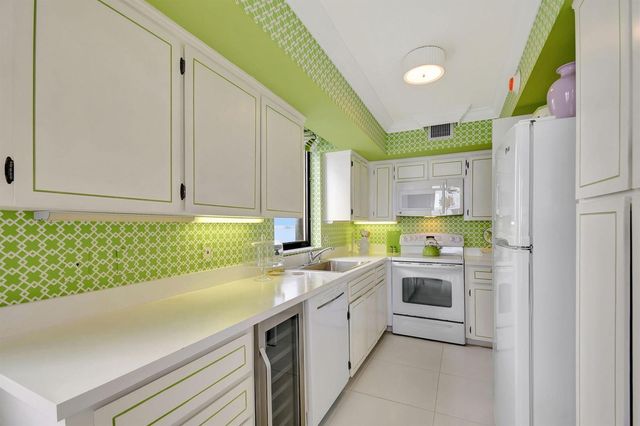 5380 N Ocean Drive 7C, Riviera Beach, FL 33404