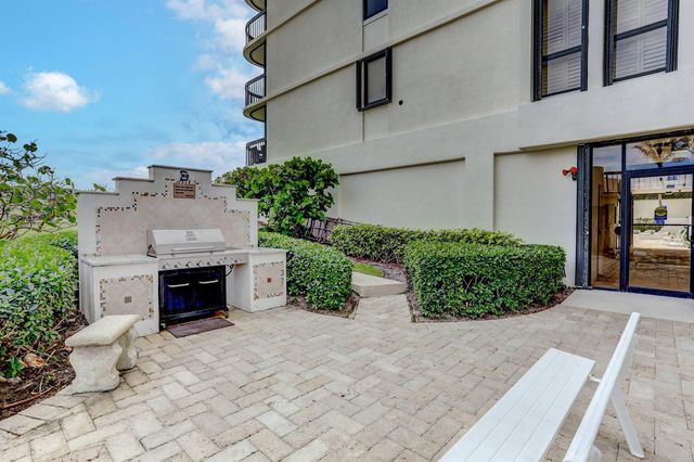 5380 N Ocean Drive 7C, Riviera Beach, FL 33404