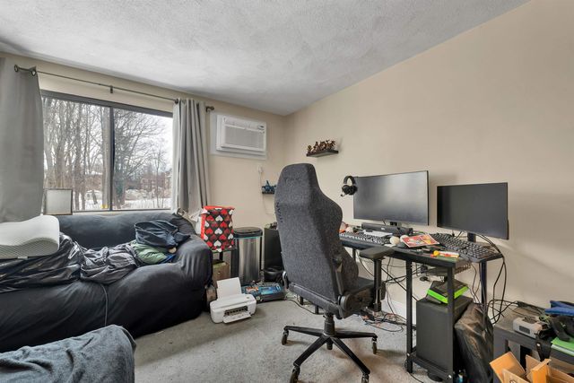 31 Andrew St Apt 19, Manchester, NH 03104