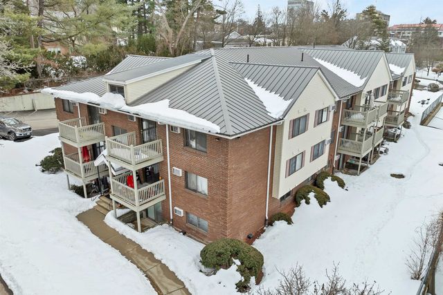 31 Andrew St Apt 19, Manchester, NH 03104