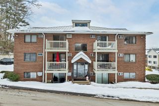 31 Andrew St Apt 19, Manchester, NH 03104