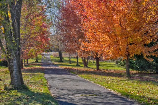 14667 19th Street N, Stillwater, MN 55082