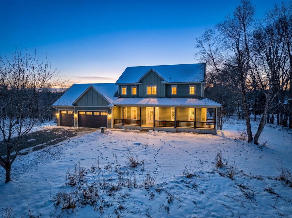 14667 19th Street N, Stillwater, MN 55082