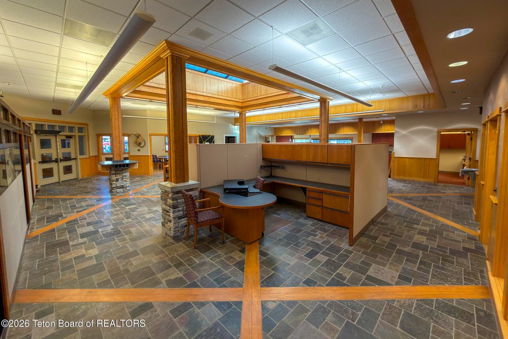 842 W BROADWAY Avenue, Jackson, WY 83001 photo 13