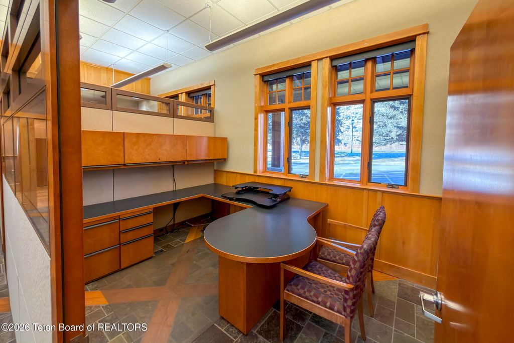 842 W BROADWAY Avenue, Jackson, WY 83001 photo 21