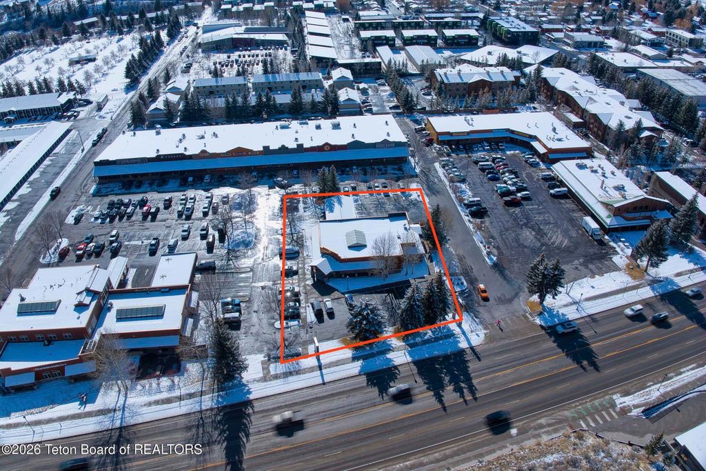 842 W BROADWAY Avenue, Jackson, WY 83001 photo 5