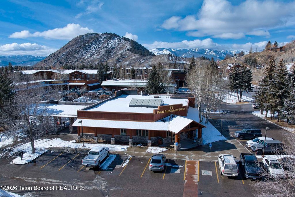 842 W BROADWAY Avenue, Jackson, WY 83001 photo 8