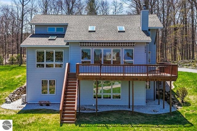 10746 Deal Road, Williamsburg, MI 49690