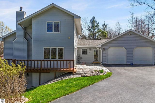 10746 Deal Road, Williamsburg, MI 49690