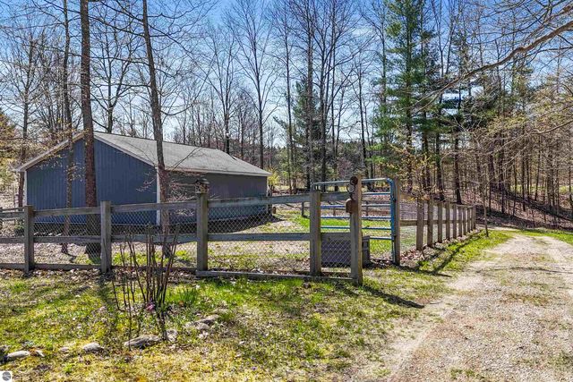 10746 Deal Road, Williamsburg, MI 49690