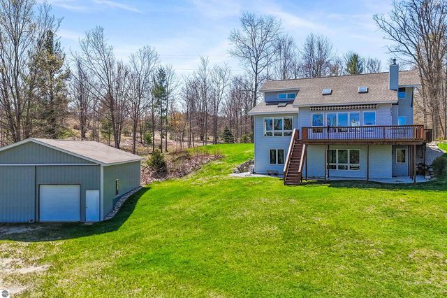 10746 Deal Road, Williamsburg, MI 49690