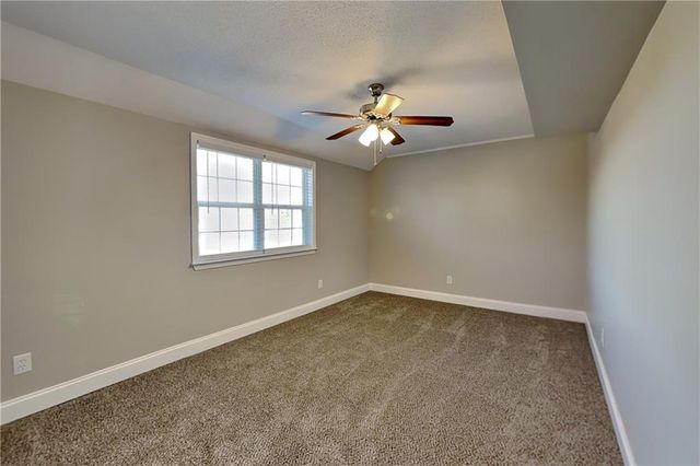 962 Taylors Farm Court, Canton, GA 30115