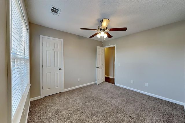 962 Taylors Farm Court, Canton, GA 30115