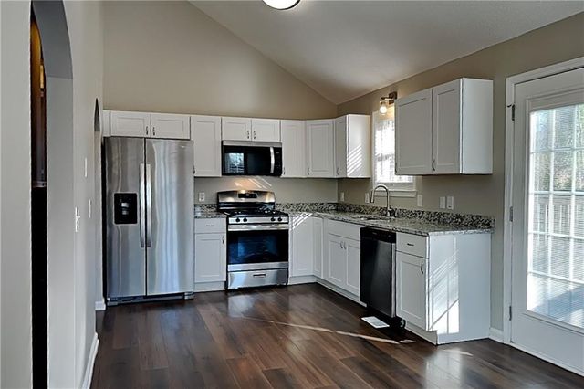 962 Taylors Farm Court, Canton, GA 30115