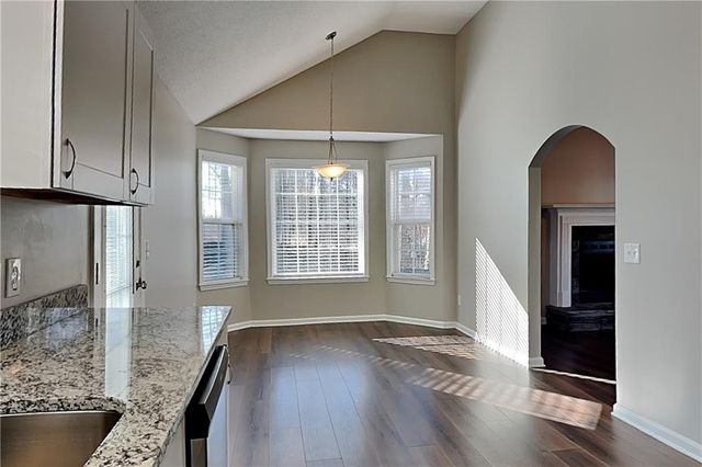 962 Taylors Farm Court, Canton, GA 30115