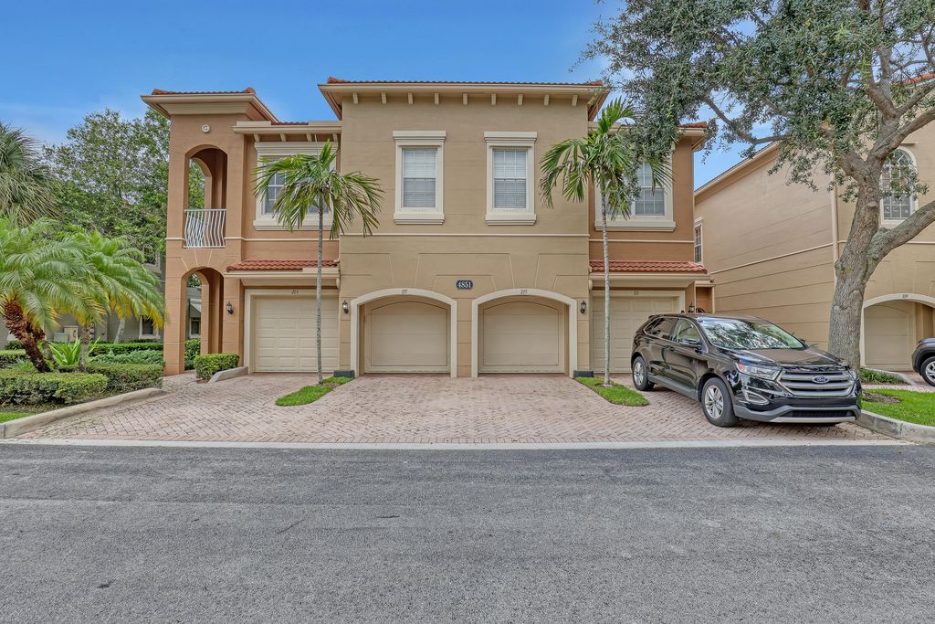 4851 Bonsai Circle 115, Palm Beach Gardens, FL 33418