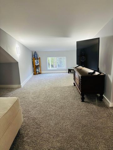 901 Kato Court, Sugar Grove, OH 43155