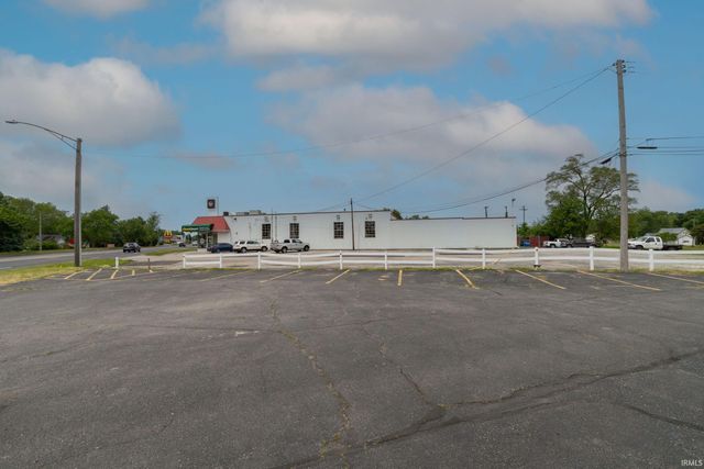 1505 Elkhart Road, Goshen, IN 46526