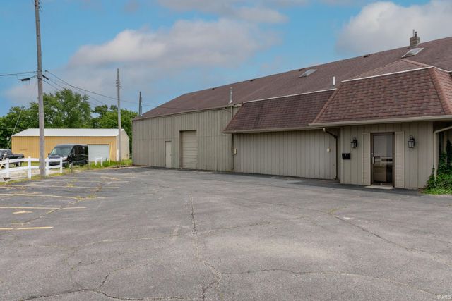 1505 Elkhart Road, Goshen, IN 46526
