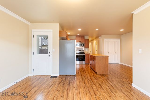 1086 Twin Lakes Avenue, Bozeman, MT 59718