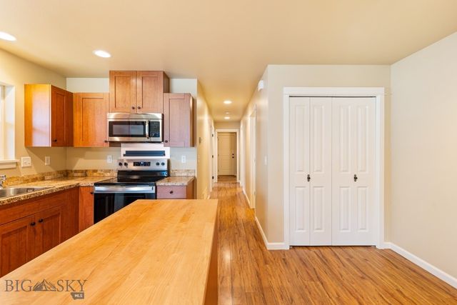 1086 Twin Lakes Avenue, Bozeman, MT 59718