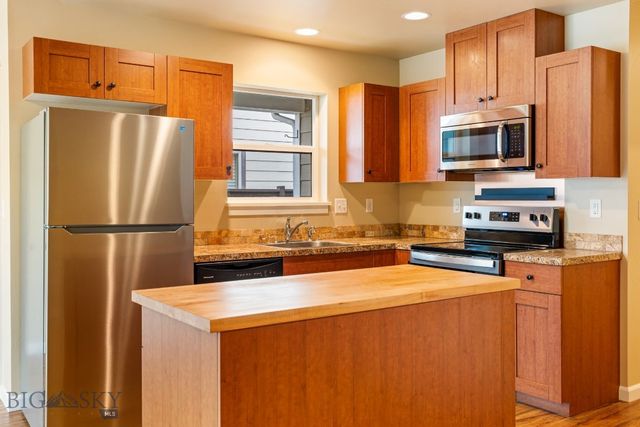 1086 Twin Lakes Avenue, Bozeman, MT 59718