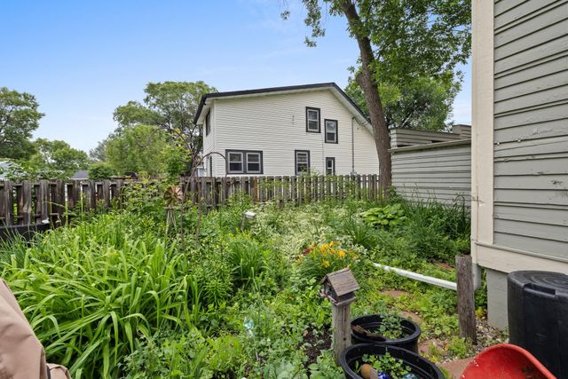 424 5th ave. NW, Minot, ND 58703