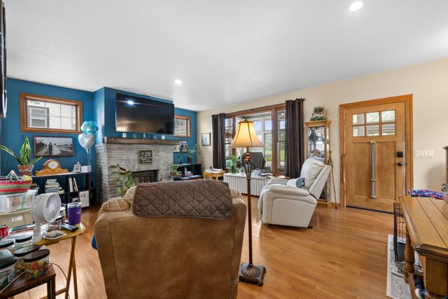 424 5th ave. NW, Minot, ND 58703