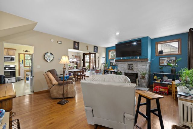 424 5th ave. NW, Minot, ND 58703