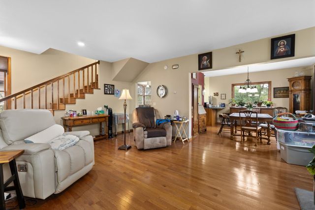 424 5th ave. NW, Minot, ND 58703