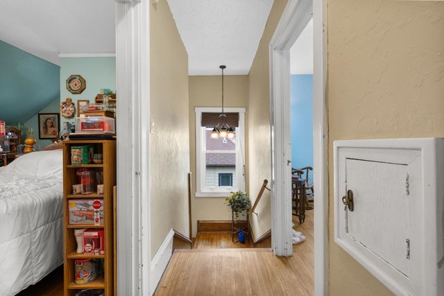 424 5th ave. NW, Minot, ND 58703