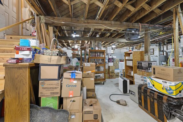 424 5th ave. NW, Minot, ND 58703
